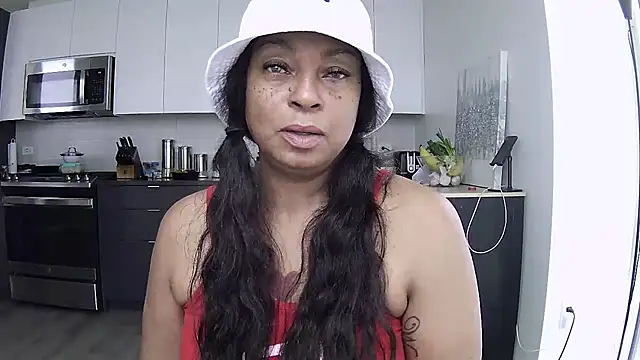 MSweetLindaParks online show from July 21, 2026, 5:47 pm