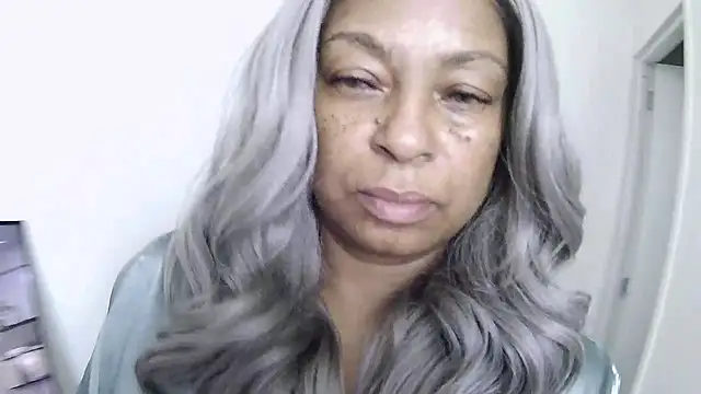 MSweetLindaParks online show from July 16, 2026, 2:14 pm