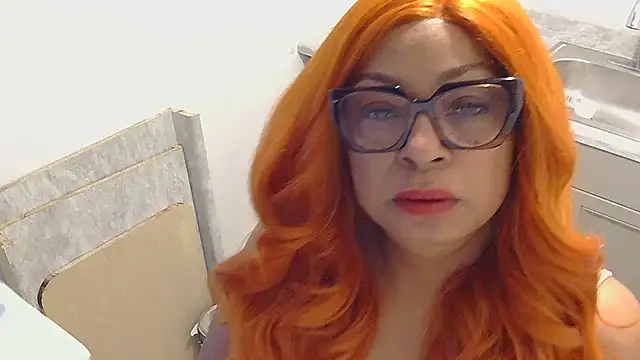 MSweetLindaParks online show from September 17, 2025, 2:41 pm