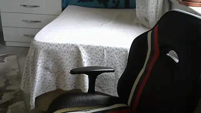 Snapshot of crazybaby5461 chatting on November 23, 2025, 9:52 am crazybaby5461 online show from November 23, 2025, 9:52 am