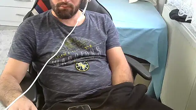 Snapshot of crazybaby5461 chatting on February 15, 2026, 1:10 pm crazybaby5461 online show from February 15, 2026, 1:10 pm