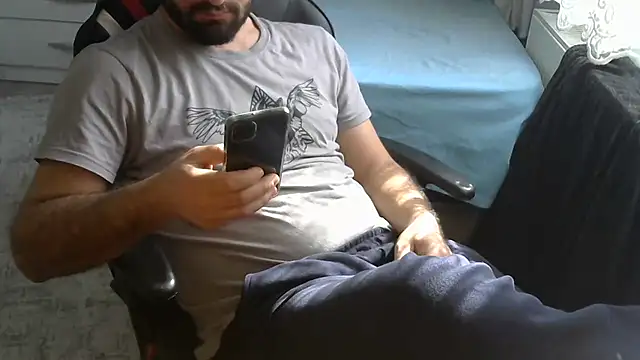 Snapshot of crazybaby5461 chatting on February 14, 2026, 11:10 am crazybaby5461 online show from February 14, 2026, 11:10 am