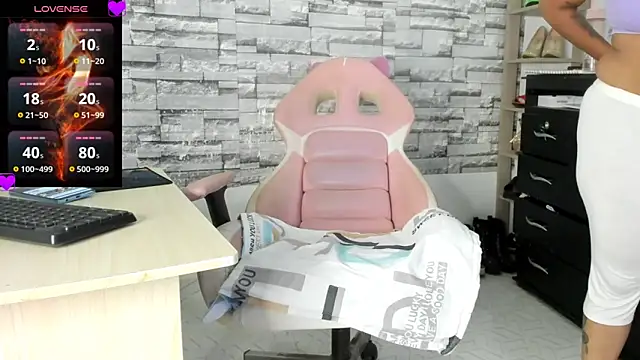 hot-timefun online show from June 10, 2026, 8:32 pm