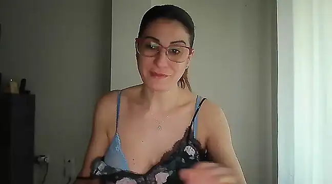 Snapshot of Sanada_hot chatting on February 2, 2025, 8:24 am Sanada hot online show from February 2, 2025, 8:24 am