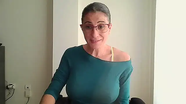 Snapshot of Sanada_hot chatting on October 15, 2025, 1:30 pm Sanada hot online show from October 15, 2025, 1:30 pm