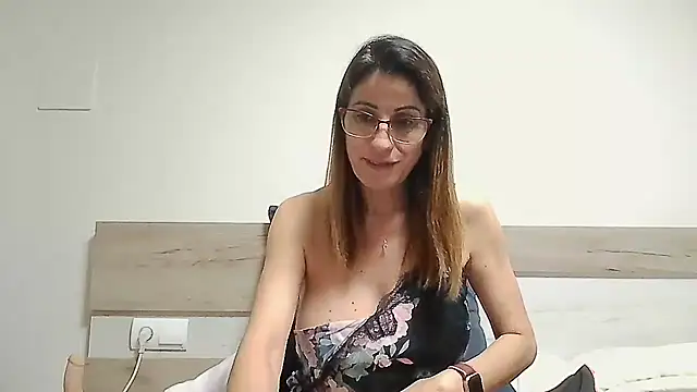 Snapshot of Sanada_hot chatting on March 5, 2025, 3:07 pm Sanada hot online show from March 5, 2025, 3:07 pm