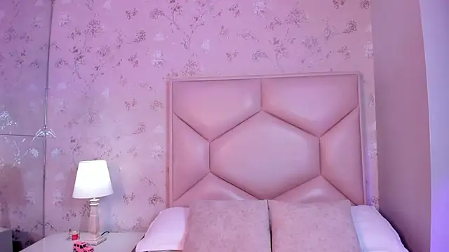 ambar sullivan online show from October 16, 2025, 11:40 am