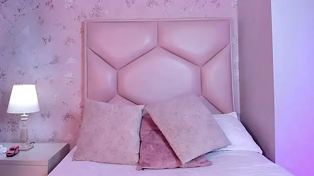 ambar sullivan online show from December 20, 2025, 11:35 am