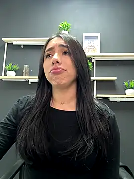 isabella jade online show from December 3, 2025, 11:36 pm