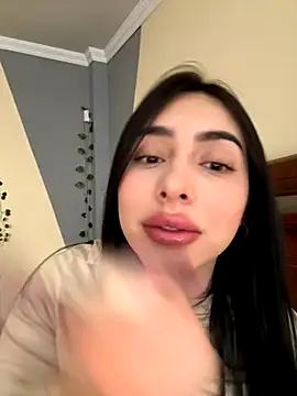 isabella jade online show from October 18, 2025, 1:13 pm