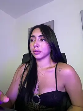 isabella jade online show from March 23, 2026, 9:14 pm