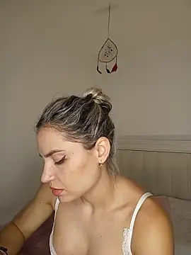 ASHLEY BLAIR online show from August 3, 2026, 6:25 pm