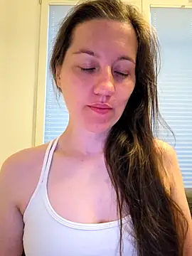 Nicole-Ray online show from June 10, 2026, 7:04 pm