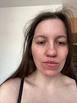 Nicole-Ray online show from April 18, 2026, 10:06 am