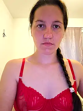 Nicole-Ray online show from August 5, 2026, 6:24 pm