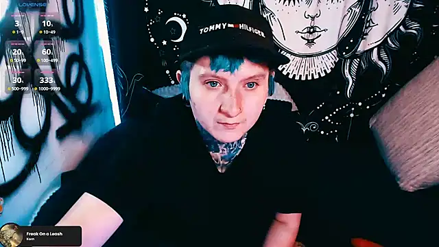 Marieblueeyes online show from April 28, 2026, 3:22 am