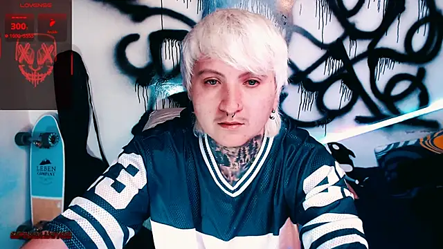 Marieblueeyes online show from July 28, 2026, 4:39 pm