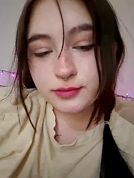 Yammy Yumi online show from February 13, 2025, 1:05 pm