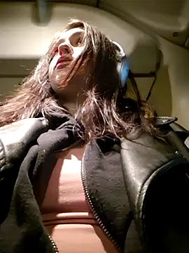 Yammy Yumi online show from February 25, 2025, 5:51 pm