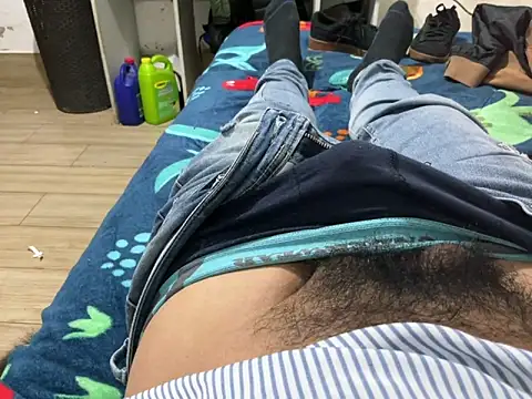 elvis0966 online show from October 1, 2025, 2:49 am