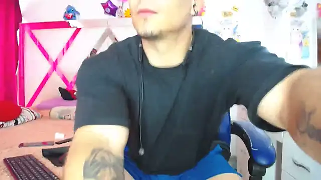 jakson hot online show from February 14, 2025, 6:51 pm