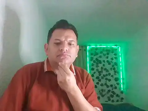 SexDiffrent online show from May 15, 2026, 11:14 pm