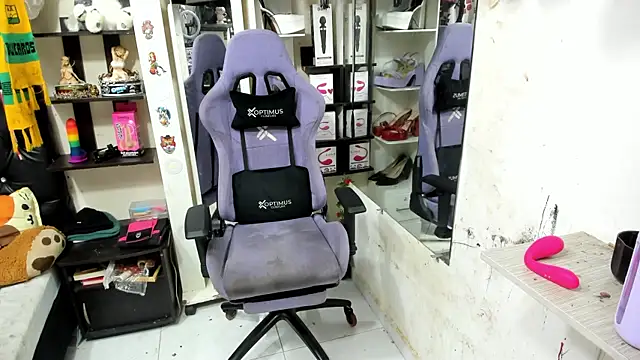 allsson queen online show from November 11, 2025, 1:33 am