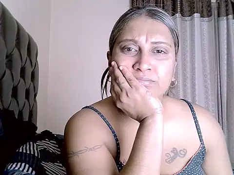 Snapshot of eroticbeauty37 chatting on June 24, 2026, 11:35 pm eroticbeauty37 online show from June 24, 2026, 11:35 pm