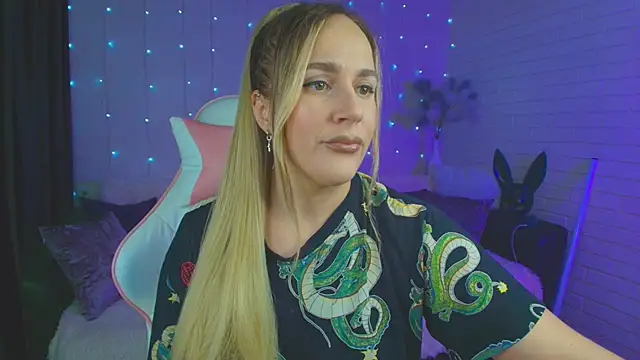 pepper cat  online show from February 1, 2025, 10:05 am