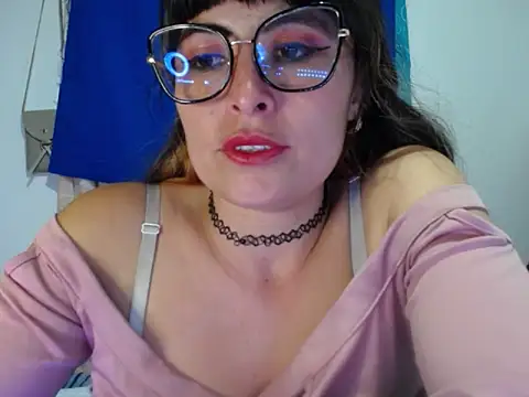 Alexandrasaenz online show from June 4, 2026, 9:19 pm