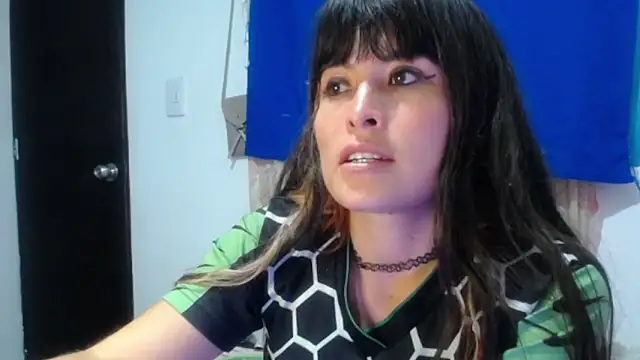 Alexandrasaenz online show from May 6, 2026, 2:15 am