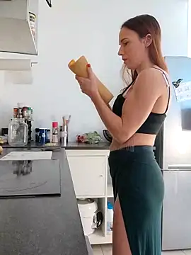 clara-francaise online show from October 11, 2025, 12:06 pm