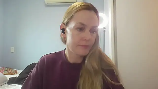 Snapshot of Annylove1 chatting on July 9, 2026, 10:48 am Annylove1 online show from July 9, 2026, 10:48 am