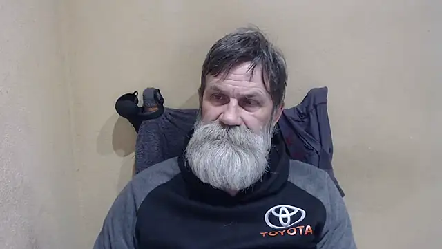 Snapshot of AlexNudo chatting on April 1, 2026, 9:32 am AlexNudo online show from April 1, 2026, 9:32 am