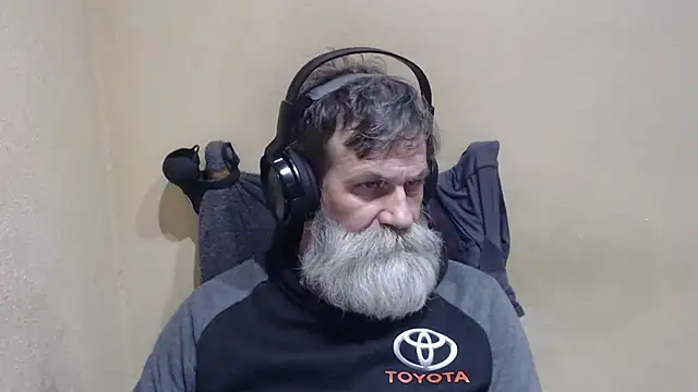 Snapshot of AlexNudo chatting on March 25, 2026, 10:41 pm AlexNudo online show from March 25, 2026, 10:41 pm