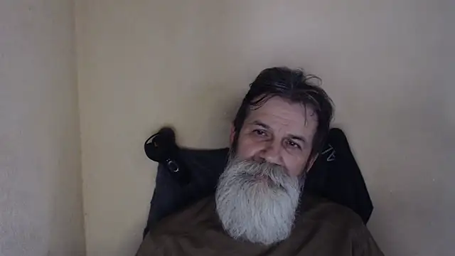 Snapshot of AlexNudo chatting on June 14, 2026, 7:42 am AlexNudo online show from June 14, 2026, 7:42 am