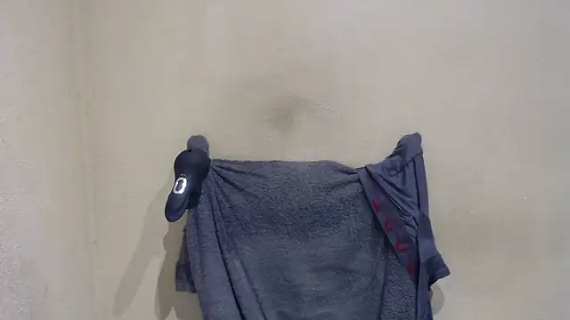 Snapshot of AlexNudo chatting on April 8, 2026, 1:45 pm AlexNudo online show from April 8, 2026, 1:45 pm