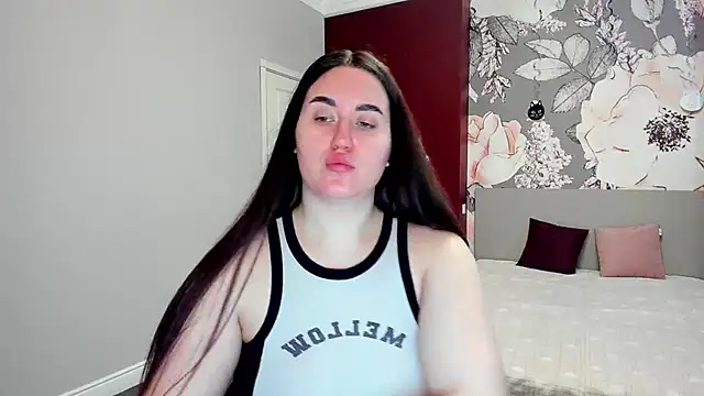 Roxie Bradley online show from March 5, 2026, 6:32 am