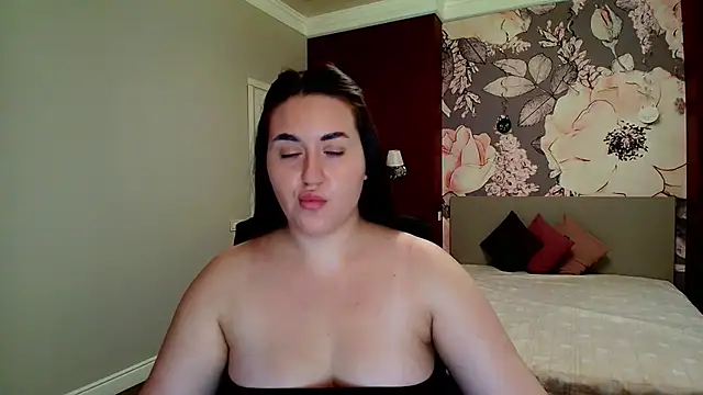 Roxie Bradley online show from September 29, 2025, 5:58 am