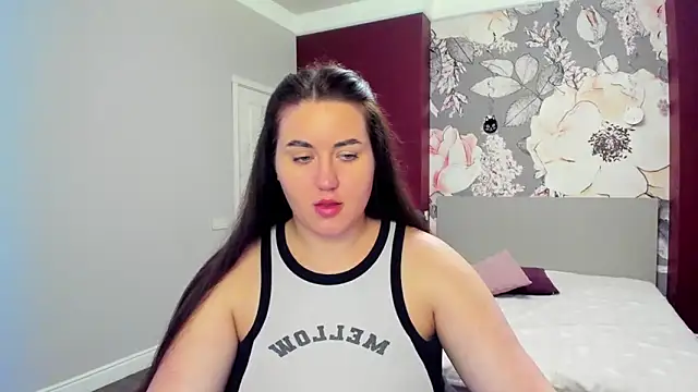 Roxie Bradley online show from October 20, 2025, 5:42 am