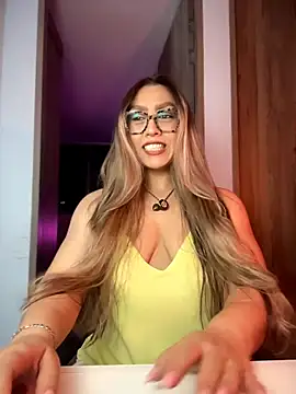 Im sophiie online show from June 11, 2026, 7:16 am