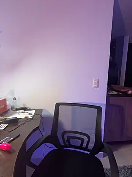 Im sophiie online show from October 3, 2025, 6:26 am