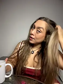 Im sophiie online show from July 23, 2026, 7:05 am