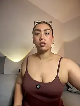Im sophiie online show from August 9, 2026, 12:07 am