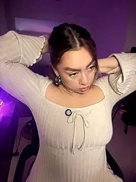Im sophiie online show from July 17, 2026, 7:16 am
