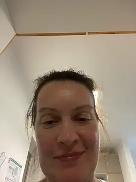 LoveNBloom online show from June 19, 2026, 5:30 pm