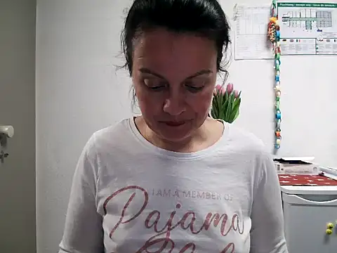 LoveNBloom online show from March 22, 2025, 7:31 pm