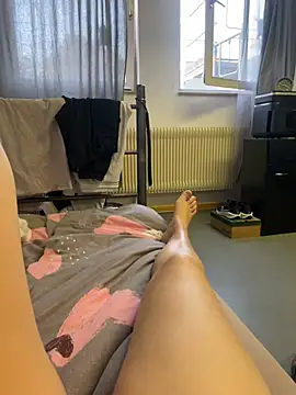 LoveNBloom online show from June 25, 2026, 7:19 pm