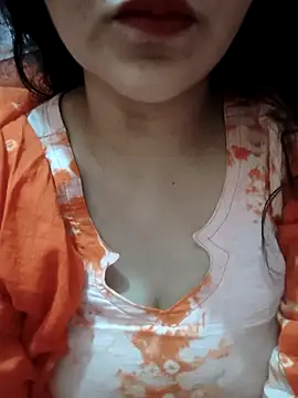Scholl girl143 online show from May 8, 2026, 7:56 am