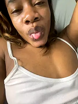  yisela  online show from November 9, 2025, 12:36 am